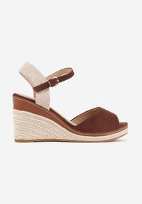 Renee - Brązowe Sandały na Koturnie Ozdobionym Plecionką z Juty Admerla. Okazja: na co dzień. Zapięcie: pasek. Kolor: brązowy. Materiał: len, materiał. Wzór: aplikacja. Sezon: lato. Obcas: na koturnie. Styl: casual, elegancki, wakacyjny #5