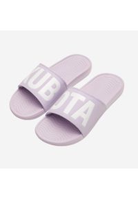 Klapki Kubota Pro 2.0 Pastelowy Fiolet. Okazja: na co dzień, na plażę. Materiał: mikrofibra. Styl: casual