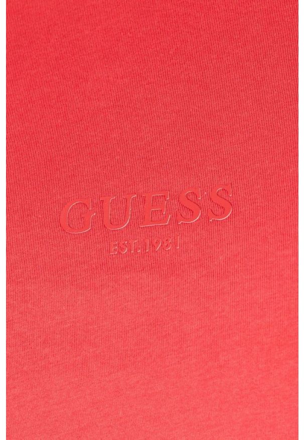 Guess - GUESS Czerwony t-shirt męski z aplikacją z logo. Kolor: czerwony. Wzór: aplikacja