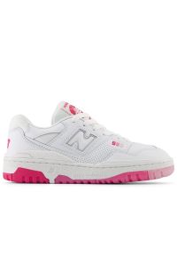 Buty New Balance GSB550KP - białe. Okazja: na co dzień. Kolor: biały. Materiał: guma, materiał, syntetyk, zamsz. Szerokość cholewki: normalna. Sport: koszykówka