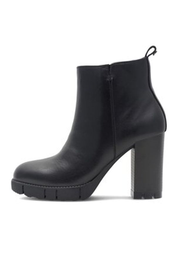 Lasocki Botki WYL3523-5Z Czarny. Kolor: czarny. Materiał: skóra