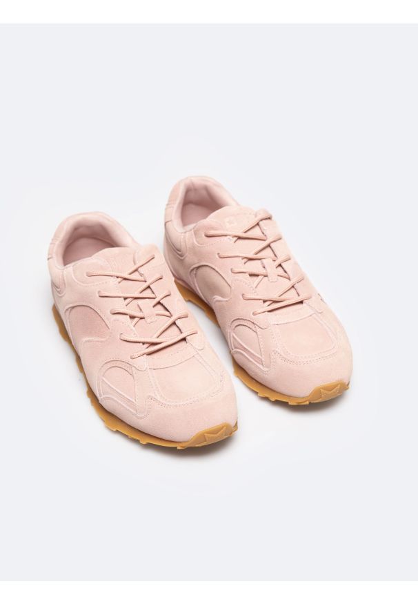 Big-Star - Sneakersy damskie ze skóry naturalnej zamszowej różowe RR274820 601. Okazja: na co dzień. Kolor: różowy. Materiał: zamsz, skóra. Szerokość cholewki: normalna. Sezon: lato, wiosna