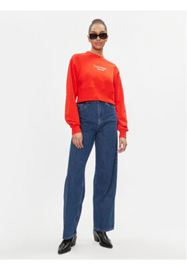 Calvin Klein Jeans Bluza Stacked Institutional J20J221466 Czerwony Regular Fit. Kolor: czerwony. Materiał: bawełna