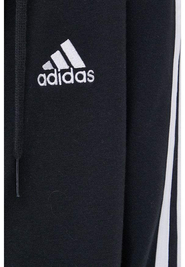 Adidas - adidas - Bluza. Okazja: na co dzień. Typ kołnierza: kaptur. Kolor: czarny. Materiał: bawełna. Wzór: aplikacja. Styl: casual