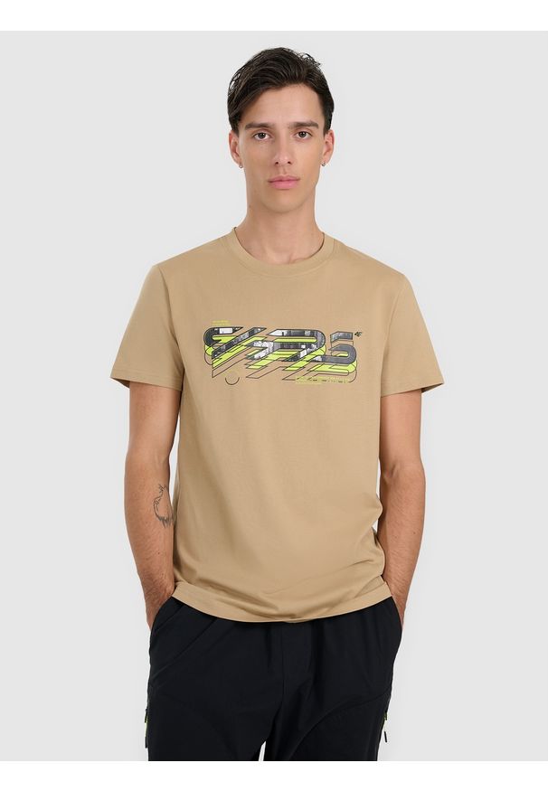 4f - 4F T-shirt regular z nadrukiem męski - beżowy XL. Kolor: beżowy. Materiał: skóra, materiał. Wzór: nadruk