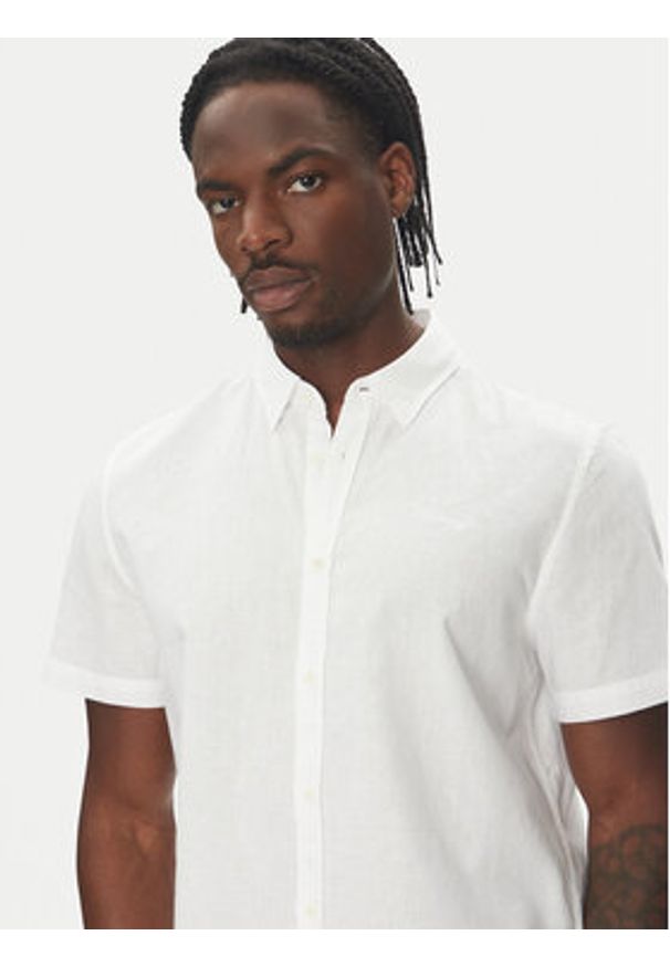 Mustang Koszula Berkeley 1016464 Biały Regular Fit. Kolor: biały. Materiał: bawełna, len