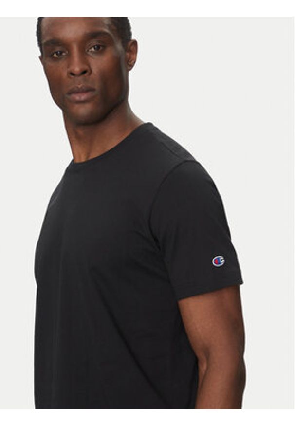 Champion T-Shirt 220761 Czarny Loose Fit. Kolor: czarny. Materiał: bawełna