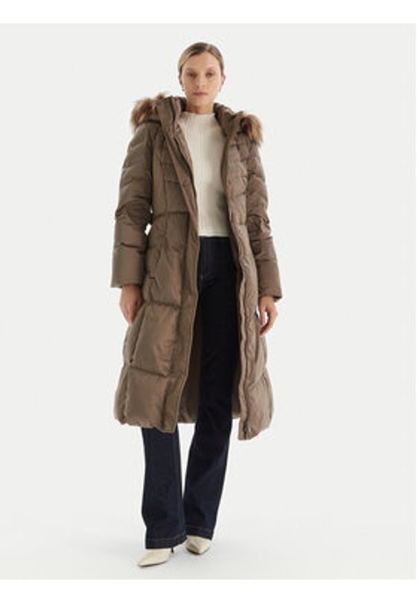 Guess Kurtka puchowa W5BL29 W2802 Khaki Regular Fit. Kolor: brązowy. Materiał: syntetyk