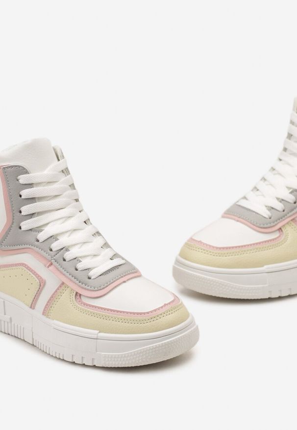 Renee - Biało-Żółte Sznurowane Sneakersy na Niskiej Platformie z Cholewką za Kostkę Ascaride. Wysokość cholewki: za kostkę. Nosek buta: okrągły. Zapięcie: sznurówki. Kolor: biały. Materiał: materiał. Szerokość cholewki: normalna. Obcas: na platformie. Wysokość obcasa: niski