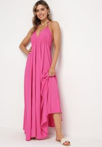 Born2be - Fuksjowa Sukienka z Wiskozy o Mocno Rozkloszowanym Fasonie Wiązana na Szyi Uldren. Okazja: na spacer, na co dzień. Kolor: różowy. Materiał: wiskoza. Sezon: lato. Typ sukienki: rozkloszowane. Styl: casual #1