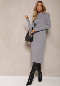 Renee - Szara Dzianinowa Sukienka z Wiskozą Zdobiona Rozcięciami u Dołu i Prążkowaniem Ninnita. Okazja: na co dzień. Kolor: szary. Materiał: dzianina, prążkowany, wiskoza. Długość rękawa: długi rękaw. Wzór: aplikacja. Typ sukienki: proste. Styl: casual #5