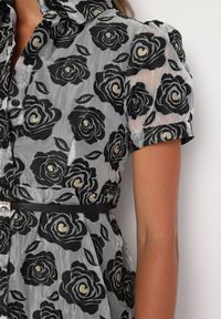 Born2be - Czarno-Szara Sukienka Koktajlowa o Koszulowym Kroju na Guziki z Paskiem z Perełką Vimari. Okazja: na randkę, na ślub cywilny, na wesele. Kolor: czarny. Długość rękawa: krótki rękaw. Typ sukienki: koszulowe. Styl: wizytowy #2