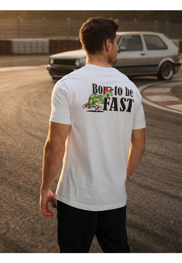 Sinsay - Bawełniana koszulka z nadrukiem na plecach - biały. Kolor: biały. Materiał: bawełna. Wzór: nadruk