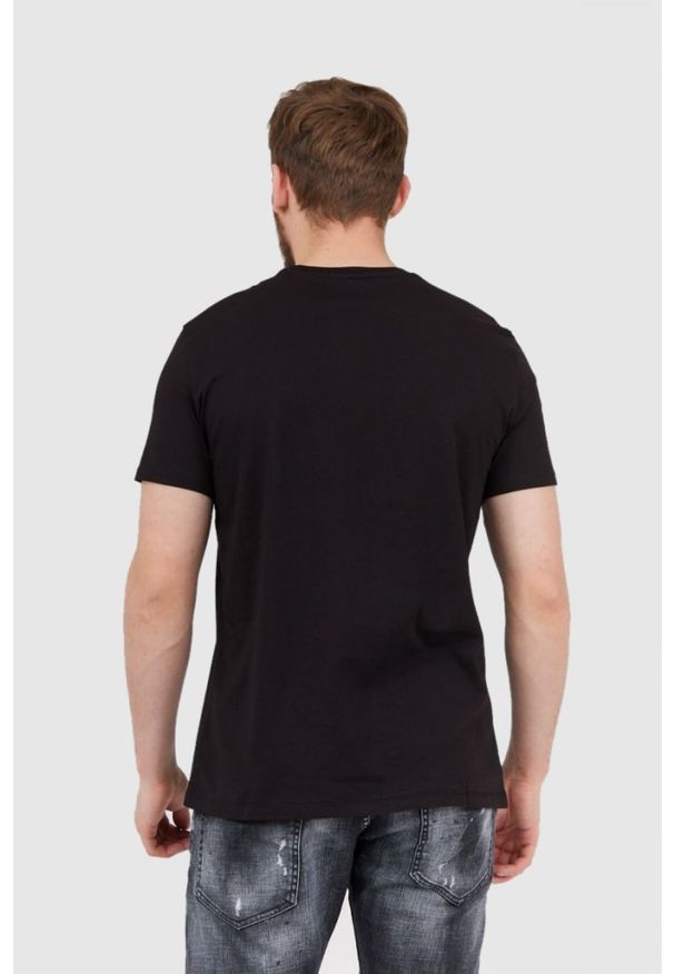 Armani Exchange - ARMANI EXCHANGE Czarny t-shirt męski z aplikacją z logo, Rozmiar S. Kolor: czarny. Materiał: prążkowany. Wzór: aplikacja