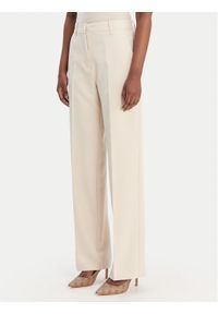 Guess Spodnie materiałowe W6RB02 WH9Y2 Beżowy Regular Fit. Kolor: beżowy. Materiał: syntetyk #1