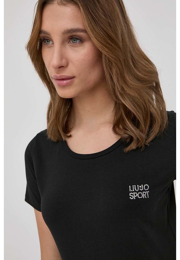 Liu Jo t-shirt damski kolor czarny. Okazja: na co dzień. Kolor: czarny. Materiał: dzianina. Długość rękawa: krótki rękaw. Długość: krótkie. Wzór: aplikacja. Styl: casual
