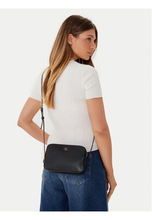 Calvin Klein Torebka Ck Camera Bag LV04F3173G Czarny. Kolor: czarny. Materiał: skórzane