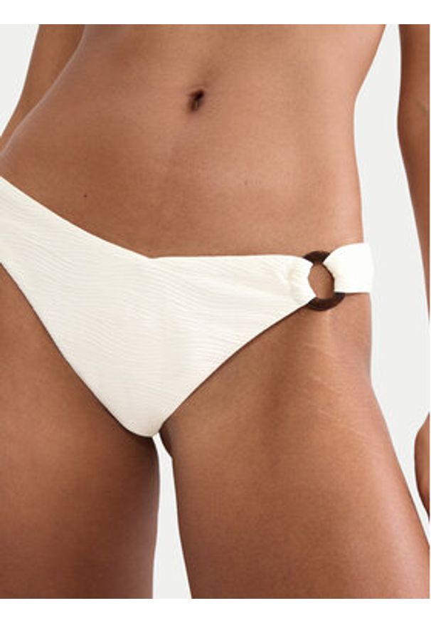 Triumph Dół od bikini Summer Dune 10226480 Kremowy. Kolor: kremowy. Materiał: syntetyk