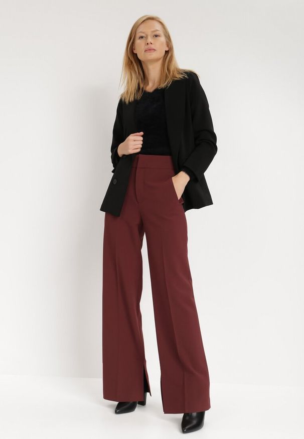 Born2be - Czarny Sweter Wełniany Panaris. Typ kołnierza: dekolt w serek. Kolekcja: plus size. Kolor: czarny. Materiał: wełna. Styl: klasyczny