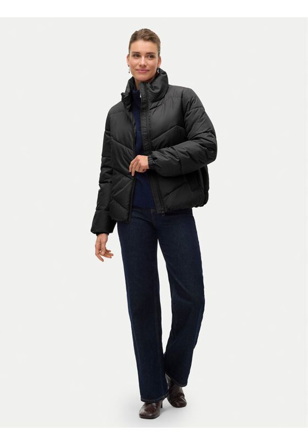 Vero Moda Kurtka zimowa Gario 10309844 Czarny Regular Fit. Kolor: czarny. Materiał: syntetyk. Sezon: zima