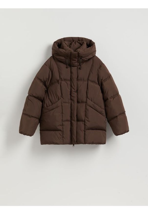 Reserved - Pikowana kurtka z kapturem - ciemnobrązowy. Typ kołnierza: kaptur. Kolor: brązowy. Materiał: tkanina