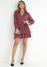 Born2be - Bordowa Sukienka Rozkloszowana z Metaliczną Nitką Adine. Okazja: na co dzień, na imprezę. Typ kołnierza: dekolt w kształcie V. Kolor: czerwony. Typ sukienki: rozkloszowane. Styl: casual, elegancki #2