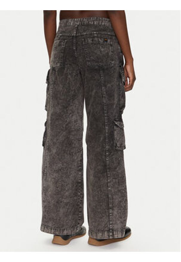 Alpha Industries Spodnie cargo 148022 Szary Regular Fit. Kolor: szary. Materiał: bawełna