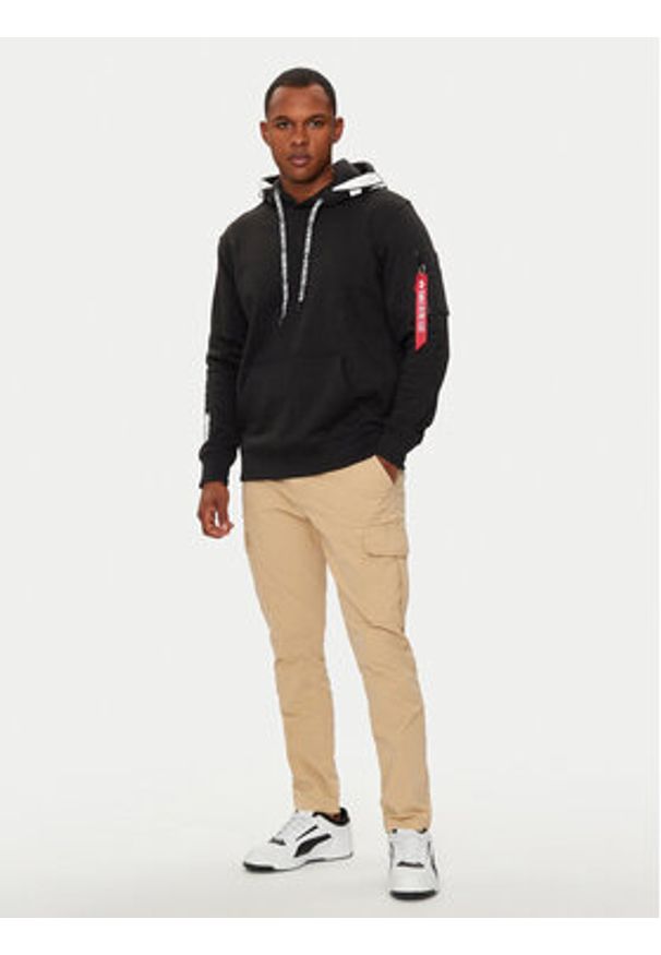 Alpha Industries Bluza 126803 Czarny Regular Fit. Kolor: czarny. Materiał: bawełna