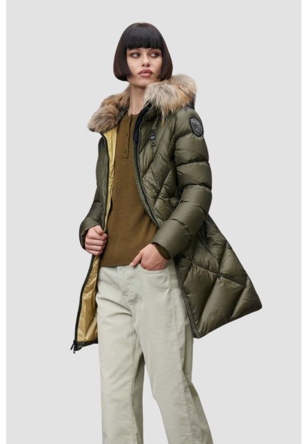 Blauer USA - BLAUER Zielona damska kurtka Althea Raincoat Long Jackets. Kolor: zielony. Materiał: puch, materiał. Długość rękawa: długi rękaw. Długość: długie