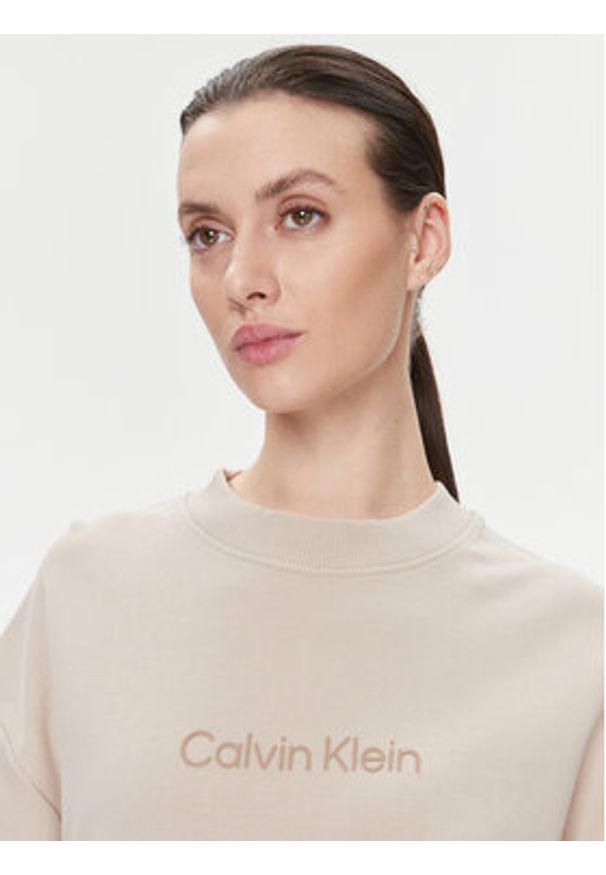 Calvin Klein Bluza Hero Logo K20K205450 Beżowy Regular Fit. Kolor: beżowy. Materiał: bawełna