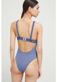 Calvin Klein jednoczęściowy strój kąpielowy kolor granatowy lekko usztywniona miseczka. Kolor: niebieski. Materiał: materiał #2