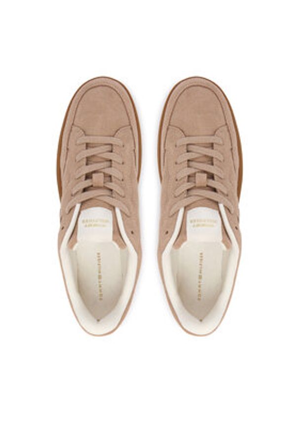 TOMMY HILFIGER - Tommy Hilfiger Sneakersy Th Heritage Court Sneaker Suede FW0FW09266 Beżowy. Kolor: beżowy. Materiał: zamsz, skóra