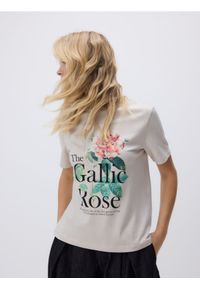 Reserved - T-shirt z nadrukiem - beżowy. Kolor: beżowy. Materiał: dzianina, bawełna. Wzór: nadruk