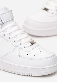 Born2be - Białe Sneakersy za Kostkę Zapinane na Rzep Movana. Wysokość cholewki: za kostkę. Nosek buta: okrągły. Zapięcie: rzepy. Kolor: biały. Materiał: materiał. Obcas: na obcasie. Wysokość obcasa: niski #4