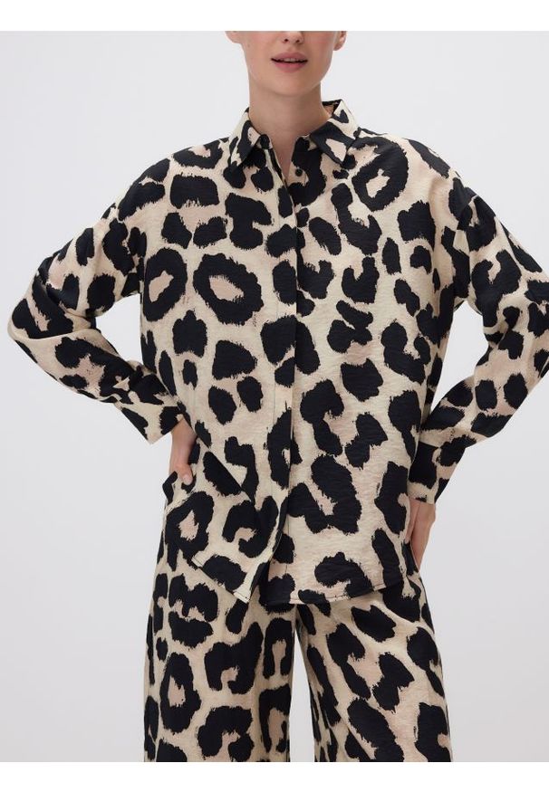 Reserved - Wzorzysta koszula z wiskozy - brązowy. Kolor: brązowy. Materiał: wiskoza