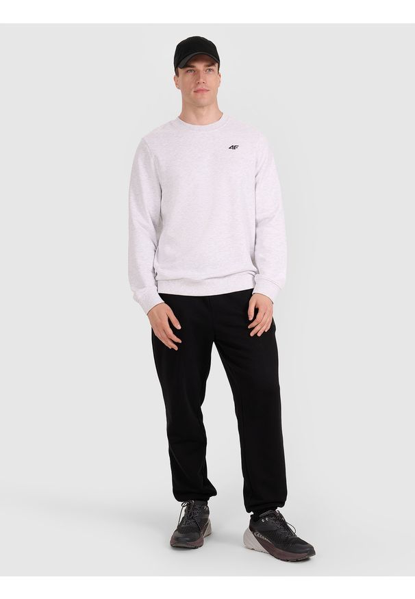 4f - 4F Bluza dresowa nierozpinana bez kaptura męska - szara 3XL. Okazja: na co dzień. Typ kołnierza: bez kaptura. Kolor: szary. Materiał: dresówka. Wzór: gładki, ze splotem. Styl: casual, klasyczny, sportowy