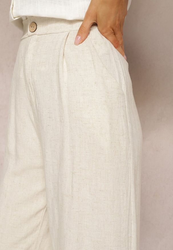 Renee - Jasnobeżowe Spodnie z Szerokimi Prostymi Nogawkami High Waist z Lnem Amivesa. Okazja: na spotkanie biznesowe, do pracy. Stan: podwyższony. Kolor: beżowy. Materiał: len. Styl: biznesowy
