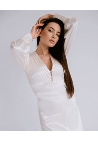DOLLINA - Mini sukienka z bufiastymi rękawami Corrida. Kolor: biały. Materiał: wiskoza. Długość: mini #7