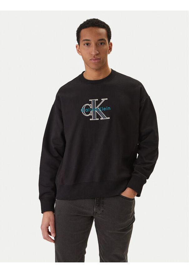 Calvin Klein Jeans Bluza Premium Monologo LV04RE200G Czarny Regular Fit. Kolor: czarny. Materiał: bawełna