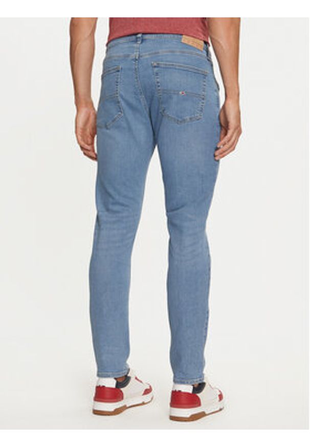 Tommy Jeans Jeansy Austin DM0DM20174 Niebieski Slim Tapered Fit. Kolor: niebieski
