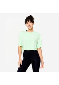 DOMYOS - Koszulka z krótkim rękawem damska Domyos Gym & Pilates crop top. Kolor: zielony. Materiał: materiał, włókno, lyocell, bawełna. Długość rękawa: krótki rękaw. Długość: krótkie. Sport: joga i pilates