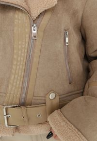 Born2be - Beżowa Kurtka Biker z Imitacji Zamszu i Kożuszka Ves. Kolor: beżowy. Materiał: zamsz #3