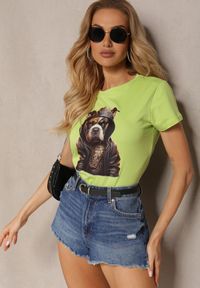 Renee - Jasnozielony T-shirt z Bawełny Ozdobiony Nadrukiem Tiimarie. Okazja: na co dzień. Kolor: zielony. Materiał: bawełna. Wzór: nadruk, aplikacja. Styl: klasyczny, casual, elegancki #1