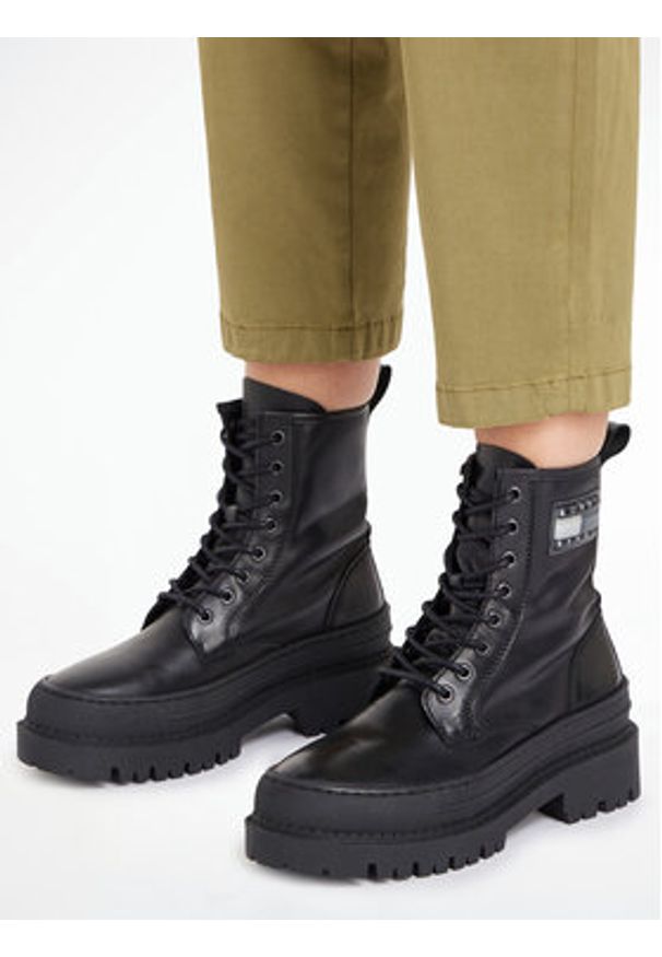 Tommy Jeans Trzewiki Tjw Foxing Lace Up EN0EN02217 Czarny. Kolor: czarny. Materiał: skóra
