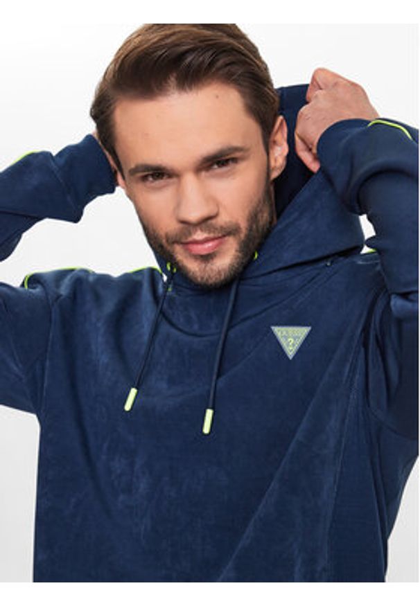 Guess Bluza Z3YQ08 KBC00 Granatowy Regular Fit. Kolor: niebieski. Materiał: syntetyk