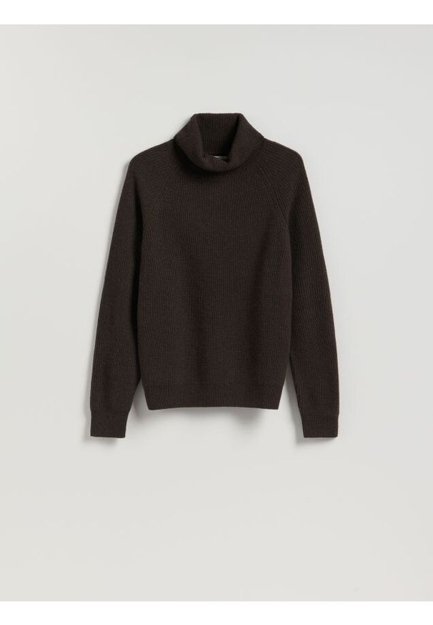 Reserved - Wełniany sweter z golfem - brązowy. Typ kołnierza: golf. Kolor: brązowy. Materiał: wełna