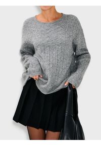 Sinsay - Sweter w prążki - szary. Kolor: szary. Wzór: prążki