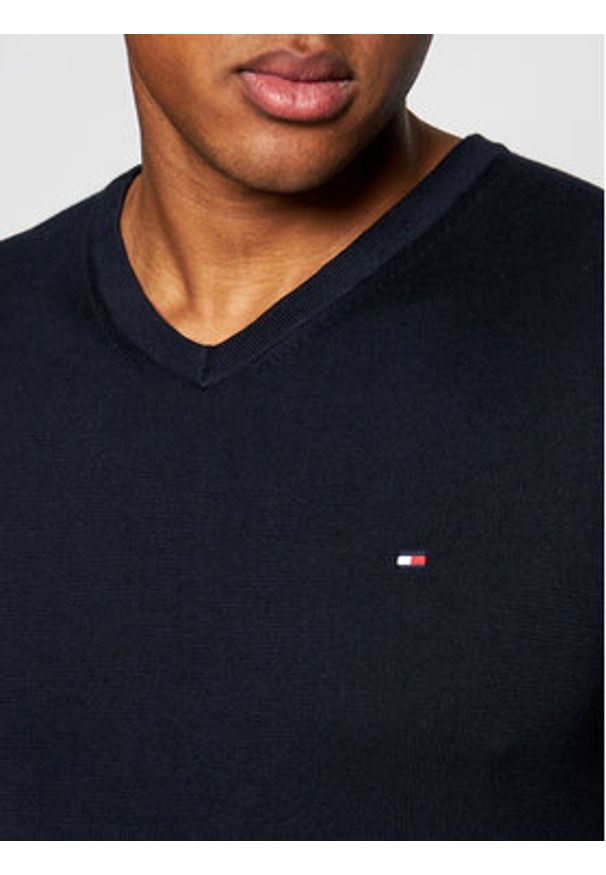 TOMMY HILFIGER - Tommy Hilfiger Sweter MW0MW04979 Granatowy Regular Fit. Kolor: niebieski. Materiał: bawełna