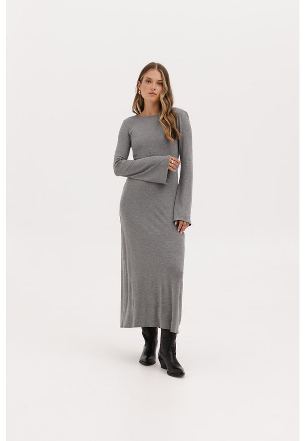 SUKIENKA OLA SZARA L - Flawless. Okazja: na co dzień. Kolor: szary. Materiał: wiskoza, elastan. Typ sukienki: proste. Styl: klasyczny, casual, boho, elegancki. Długość: maxi