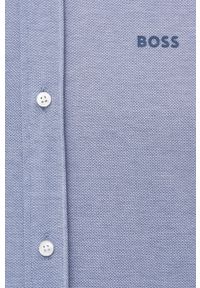 BOSS koszula męska kolor granatowy regular z kołnierzykiem button-down. Typ kołnierza: button down. Kolor: niebieski. Materiał: skóra, materiał. Wzór: aplikacja
